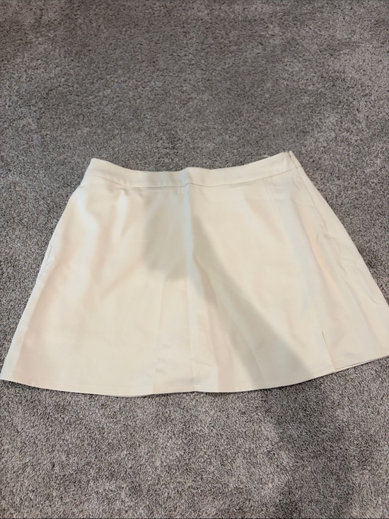 SSYS Pants - SSYS Cream A-Line Skort with Clean Silhouette NWOT